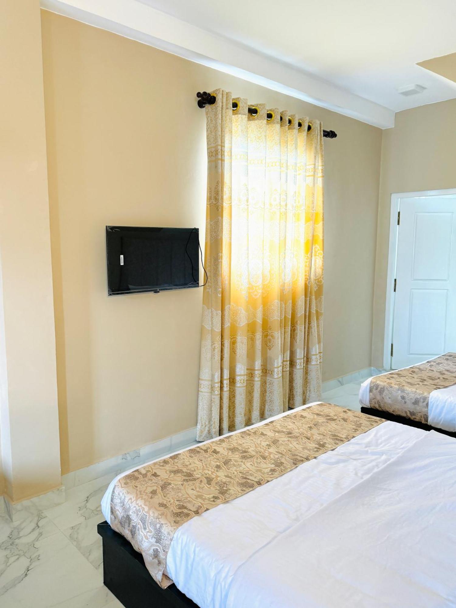 Royal Bliss Hotel Nuwara Eliya Buitenkant foto